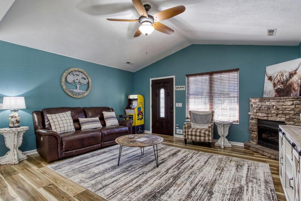 The Mason Jar, Hot Tub, Wifi, 1089 Free Tickets Each Paid Day, Dollywood And More! Pigeon Forge Εξωτερικό φωτογραφία
